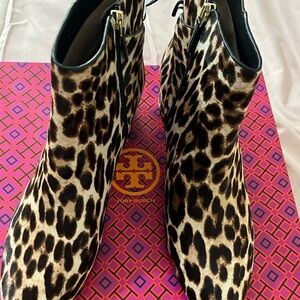 New in box Tory Burch leopard bootie